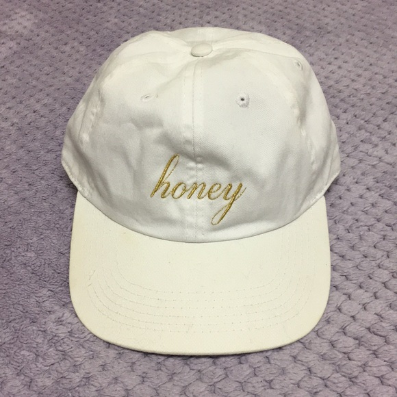 Brandy Melville Accessories - FIRM - NWT Rare Brandy Melville Honey Hat, OS